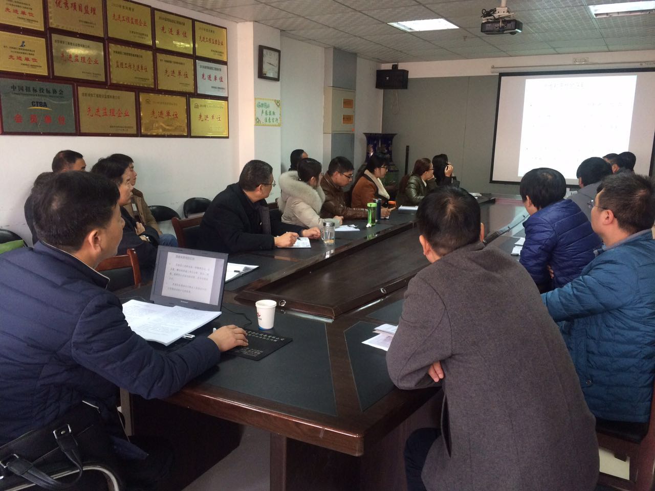 我公司举办“创新思维 改善生活”专题讲座